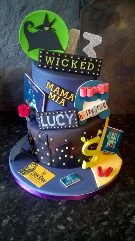 Musical Birthday Party, Theatre Cake, Bolo Musical, Broadway Theme, Music Theatre, 18th Birthday Cake, Theme Cake, Sweet 16 Birthday, Cake Decorating Supplies