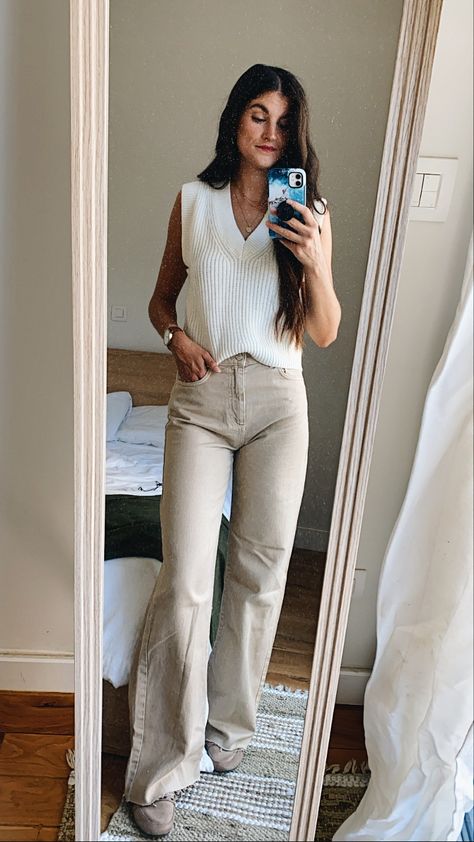 Sweater Vest Flare Pants, Neutral Sweater Vest Outfit, Creme Sweater Vest Outfit, Tan Sleeveless Sweater Outfit, Sweater Vest Outfit No Undershirt, Sweater Vest In Summer, White Sweater Vest Outfit Summer, Neutral Business Casual Outfits Winter, Sweater Vest 2023