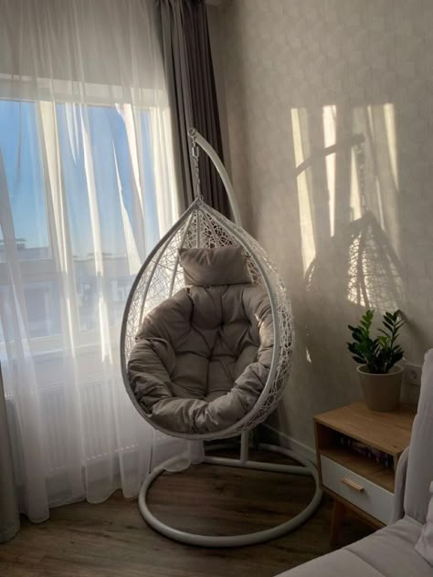 Swinging Chair In Bedroom, Teenager Bedroom Design, Cute Living Room, Indoor Balcony, College Room Decor, Single Seater, Swing Chair, Cozy Room Decor, Apartment Decor Inspiration