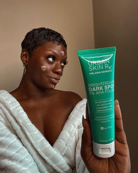 teearaida | Content Creator’s Instagram profile post: “AD| It took me a few years to build a relationship with my skincare routine now I’m obsessed! I started my journey with @urbanskinrx last…” Black Skin Care Dark Spots, Exfoliating Products, Skin Care Hyperpigmentation, Black Skincare, Dark Spot Remover For Face, Cream For Dark Spots, Routine Aesthetic, My Skincare Routine, Dark Spots On Face