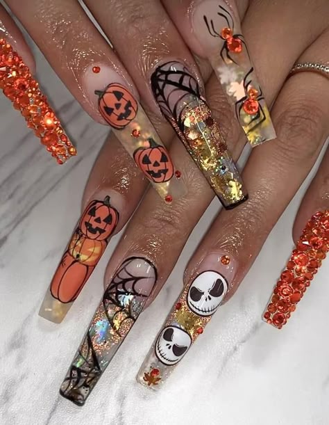 Disney Halloween Nails Design, Purple Halloween Nails, Pink Halloween Nails, Halloween Nails Ideas, Bat Nails, Horror Nails, Girls Nail Designs, Black Halloween Nails, Nail Art Halloween