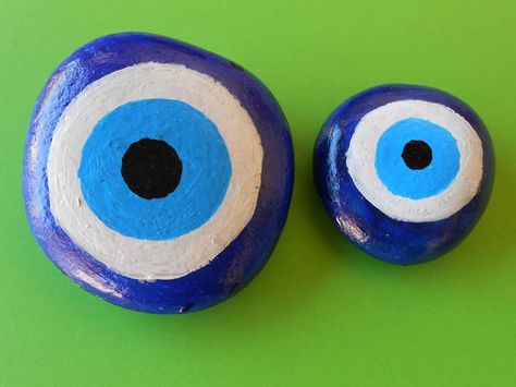 Evil eye painted. SOLD Paint Stone, Eye Painting, Backyard For Kids, Rock Painting Art, Amazing Art Painting, Rock Crafts, Painted Rock, Calabria, Stone Heart