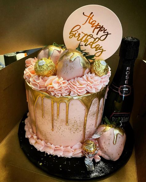 34 Year Old Birthday Cake, Hello 30, 17th Birthday Ideas, Birthday Things, Birthday Vibes, 16 Cake, 18th Birthday Cake, Birthday Cakes For Women, Cakes For Women