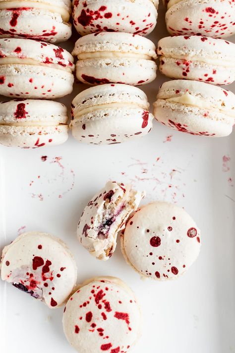 Bloody Spooky Macarons | A Cookie Named Desire Best Macaron Recipe, French Macaroon Recipes, Macaron Flavors, Macaron Cookies, Halloween Food Treats, Halloween Sweets, Macaroon Recipes, Halloween Baking, Macaron Recipe