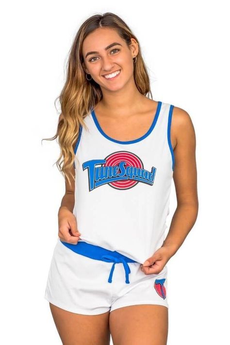 35 Iconic '90s Halloween Costume Ideas - Easy 1990s Party Costumes Tune Squad Costume, Space Jam Outfit, Space Jam Costume, Varsity Outfit, Costumes For Teenage Girl, Bunny Halloween Costume, Lola Bunny, Party Boy, Tune Squad