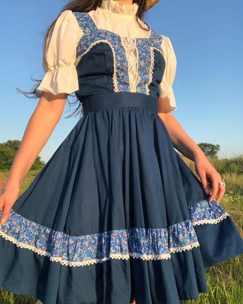 The Prairie Misfit on Instagram: "-SOLD- Happy Sunday! Finally listing the most perfect vintage prairie square dance dress! Features a full circle skirt with lace up bodice and comes with prairie puff sleeve top 💗 SIZE M measuring a 34” bust and 30” waist + cinches with ties in back. DM to purchase! 💫 #prairiedress" Square Dance Outfit, Square Dance Dress, Yellow Plaid Skirt, Square Dance Dresses, Red Plaid Skirt, European Dress, Puff Sleeve Mini Dress, Skirt With Lace, High Waisted Pleated Skirt