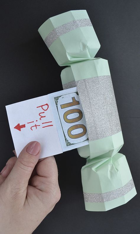 Gift Wrap Money Ideas Fun, Folded Money Gifts Dollar Bills, Oragami Christmas Tree, Oragami Christmas, Big Origami, Dollar Bill Gift, Money Gifting, Money Gifts Christmas, Christmas Pranks