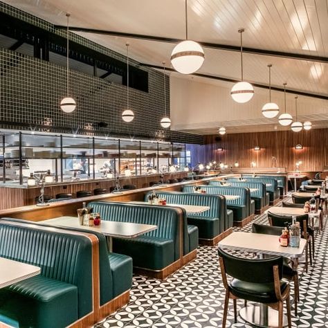 Soho House Quietly Launched 2 ’50s-Inspired Motels—Peek Inside Arcade Retro, Diner Restaurant, Diner Decor, 카페 인테리어 디자인, American Diner, The Simple Life, Studio Interior, Soho House, Restaurant Interior Design