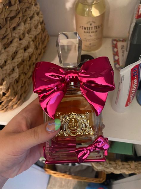 Koleksi Parfum, Juicy Couture Perfume, Couture Perfume, Fragrance Lab, Fragrances Perfume Woman, Body Hygiene, Perfume Collection Fragrance, Shower Skin Care, Body Smells