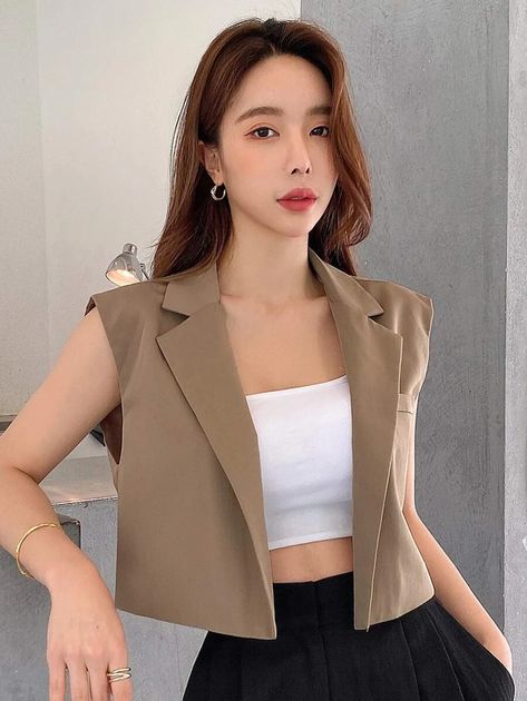 DAZY Lapel Collar Open Front Sleeveless Blazer | SHEIN Singapore No Sleeves Blazer Outfit, Masculine Women Fashion, Sleeveless Blazer Outfit, Plain Vest, Casual Chic Outfits, Women Blazers, Dark Dress, Sleeveless Blazer, Women Suits