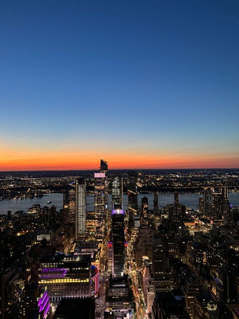 empire state building view at sunset View From Empire State Building, Empire State Building View, Nyc View, Building View, America Trip, Travel Vibes, Empire State, Empire State Building, San Francisco Skyline