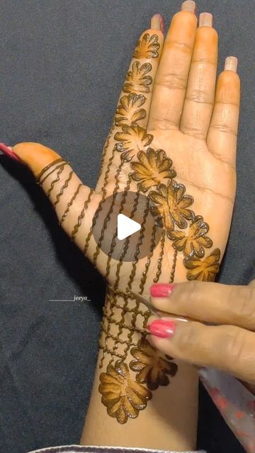 Easy Heena Design For Beginners, Simple Easy Mehndi Designs For Beginners, Henna Designs Simple Easy, Palm Henna Designs Easy Simple, Easy Mehndi Designs For Beginners, Henna Designs Easy For Beginners, Palm Henna Designs, Traditional Mehndi Designs, Traditional Mehndi