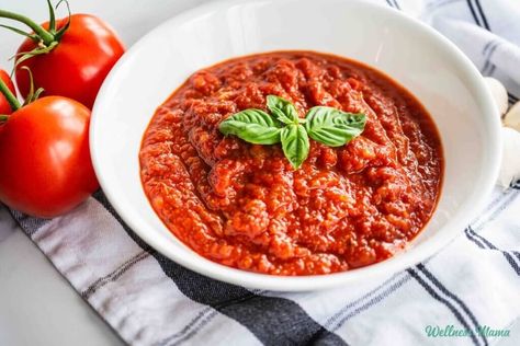 Authentic Spaghetti Sauce Recipe (Fresh or Canned Tomatoes) Homemade Italian Spaghetti Sauce, Authentic Spaghetti, Homemade Pasta Sauce Recipe, Using Fresh Tomatoes, Italian Spaghetti Sauce, Best Spaghetti Sauce, Authentic Italian Food, Italian Spaghetti, Fast Cooking