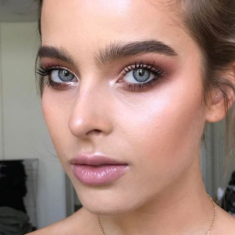 Smokey Eye Makeup Look, Make Up Ideas, Celebrity Makeup Looks, Subtle Makeup, Beauty Make-up, Braut Make-up, Smokey Eyes, Natural Eye Makeup, Makeup Goals