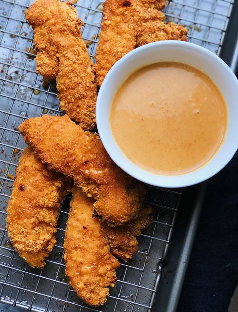 Chick Fil A Tenders Recipe, Chick Fil A Chicken Tenders Recipe, Chik Fil A Chicken, Chick Fil A Copycat, Gluten Free Chicken Tenders, Chick Fil A Nuggets, Chick Fil A Sauce, Oven Chicken Recipes, Baked Chicken Tenders