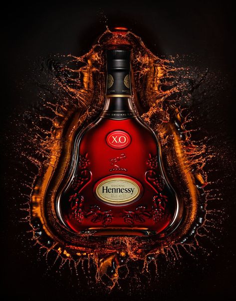 Hennessy Wallpaper, Photo Design Ideas, Hennessy Xo, Colorful Skull Art, Drinks Photography, Product Visualization, Product Rendering, Bottle Design Packaging, Happy Hour Drinks