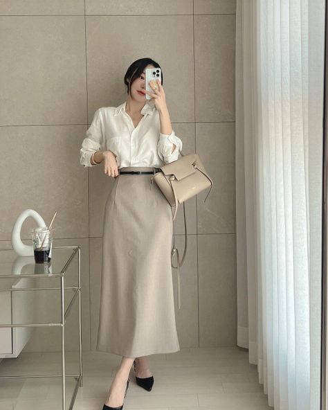 Office Wear Outfit, Smart Casual Women Outfits, Old Money Fashion, Chique Outfit, Money Fashion, Casual Office Wear, Casual Work Outfits Women, Office Outfits Women, Korean Fashion Dress