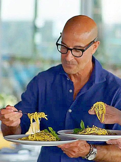 Italy Spaghetti, Zucchini Pasta Recipes, Family Pasta, Courgette Pasta, Eating Spaghetti, Stanley Tucci, Famous Recipe, Zucchini Pasta, Vegetable Pasta