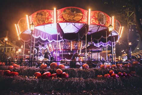 Gröna Lund Halloween Park // A Haunting Night Out in Stockholm • Park Halloween Party, Halloween City Aesthetic, Ellery Corcoran, Halloween Amusement Park, Gardens Photoshoot, Haunted Village, Halloween Fright Night, October Girl, Fall Fair