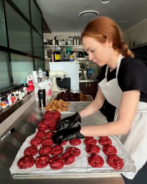 Baker Job Aesthetic, Bakery Job Aesthetic, Baker Aesthetic Outfit, Baker Aesthetic Girl, Bakery Owner Aesthetic, Baker Job, 60 Cookies, Lemon Meringue Tarts, Baker Aesthetic