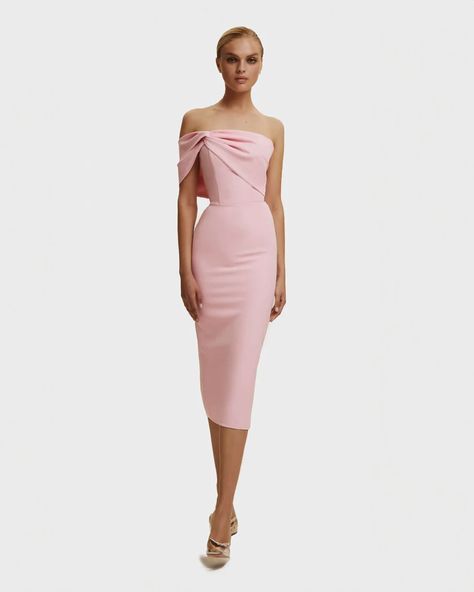 25 Reader-Favorite March Purchases — From Steals To Splurges #refinery29 Classy Formal Dresses, Milla Dress, Classy Midi Dress, Black Sophisticated Dress, Milla Dresses, Simple Evening Dress, Gabardine Fabric, Straight Across Neckline, Tulle Maxi Skirt