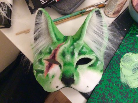 #therian #cat #mask Therian Cat Mask, Mask Reference, Dino Mask Ideas, Alien Mask, Therian Ideas, Therian Cat, Felt Animal Masks, Cat Therian, Therian Mask Ideas