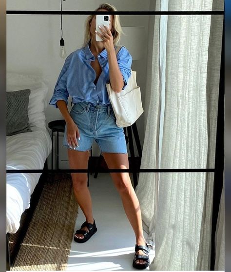 Casual Beach Dinner Outfit, Striped Button Shirt Outfit, Casual Errands Outfit, Dad Sandals Outfit, Georgina Lennon, Spring Date Outfit, Dad Sandals, Trainers Outfit, Elegante Casual