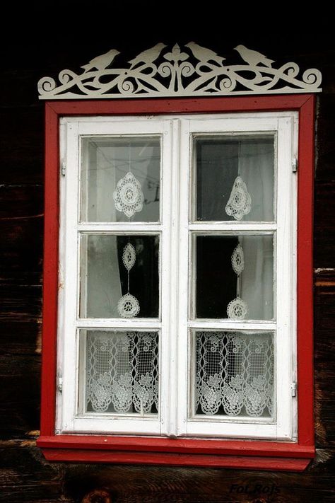 lamus dworski - Windows in old cottages. This style is... Russian Windows, Wood Edging, Curtain Art, Scandinavian Cottage, Cottage Windows, Woodland Cottage, Fairytale House, Window Planters, Cottage Aesthetic