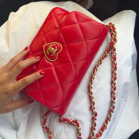 Chanel Square Mini, Red Chanel Bag, Jihoon Kim, Designer Handbags Chanel, Handbags Chanel, Chanel Resort, Red Chanel, Monochromatic Outfit, Chanel Cruise