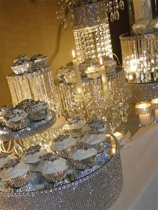 Christmas Banquet, Gold Weddings, Bling Party, Crystal Cake, Denim And Diamonds, Dekor Diy, Bling Wedding, Candy Table, Cake Table