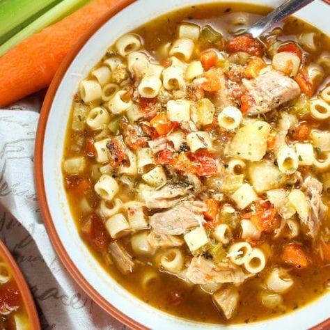 Spicy Italian Chicken Soup, Carrabbas Recipes Soup, Spicy Chicken Soup Recipes, Carrabbas Recipes, Italian Chicken Soup, Rotisserie Chicken Soup, Can Tomatoes, Spicy Chicken Soup, Leftover Rotisserie