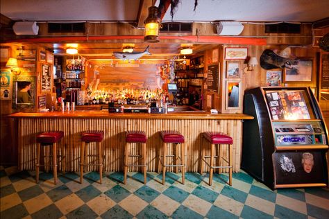 Retro Basement, Craft Beer Bar, American Bars, Nyc Bars, Tiki Drinks, Neighborhood Guide, Dive Bar, Best Bars, Bar Interior