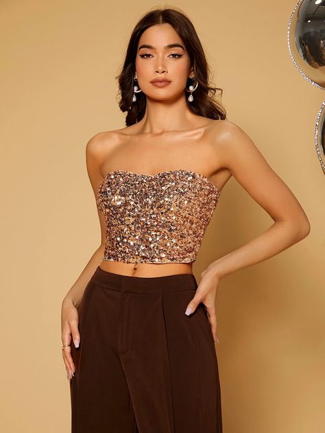 Sequin Tube Top Outfit, Bustier Top Outfits, Sequin Tube Dress, Cropped Outfits, Tube Top Outfits, Concert Makeup, Crop Tube Top, Cropped Tube Top, Bustier Top