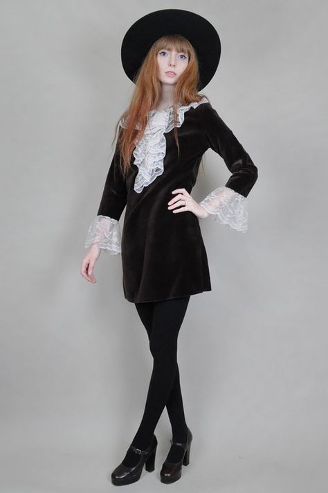 70s Dress Outfit, 60s Goth, Horror Clothing, Goth Doll, Horror Clothes, Winter Glam, Dolly Kei, Rococo Fashion, Mod Mini Dress