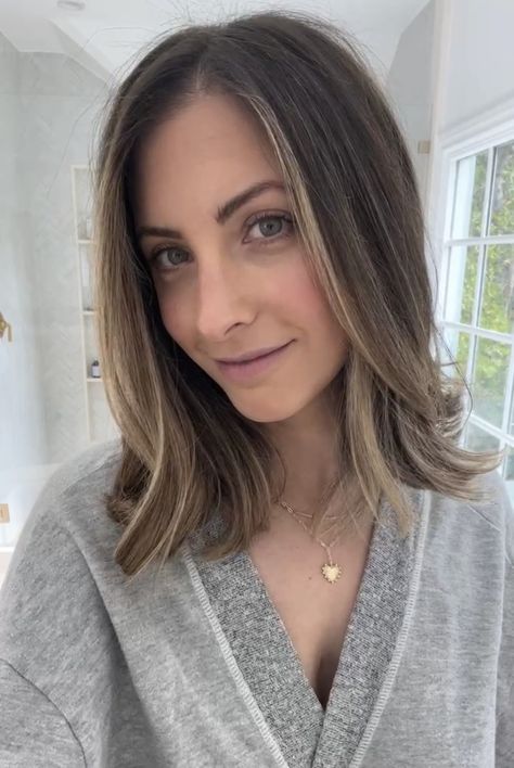 Blowout Medium Length Hair, Should Length Hair Styles, Diy Blowout, Styling My Hair, Emily Schuman, Messy Waves, Commitment Issues, Hair Towel, Medium Length Hair