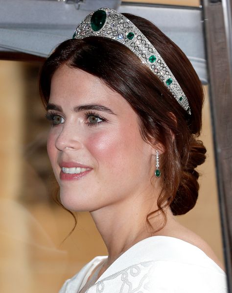 Princess Eugenie's Bridal Beauty Was All About the Lashes — and Her Red Hair! Light Auburn Hair Color, Eugenie Wedding, Hairstyles For Indian Wedding, Light Auburn Hair, Wedding Hairstyles And Makeup, Gold Hair Colors, Hair Color Rose Gold, Wedding Hairstyles Tutorial, Hairstyles Indian