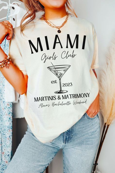 Miami Bachelorette Party Outfits, Cricut Bachelorette Party Ideas, Miami Bachelorette Party Theme, Trendy T-shirt For Bachelorette Party In Summer, Miami Bachelorette Shirts, Bachelorette Party Miami, Trendy Summer T-shirt For Bachelorette Party, Bachelorette Party Shirts Beach, Florida Bachelorette Party