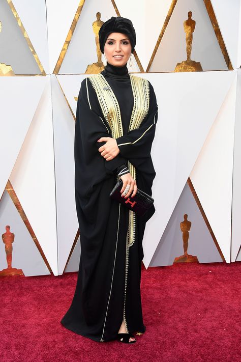 Oscars 2018: The Story of Saoirse Ronan’s Calvin Klein By Appointment Red Carpet Dress Hijabi Red Carpet, Oscars Dresses, Academy Awards Red Carpet, Black Silk Shirt, Oscars Red Carpet, Ashley Judd, Red Carpet Beauty, Allison Williams, Eiza Gonzalez