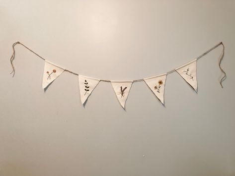 Embroidery Party Decor, Diy Banner Ideas, Embroidered Garland, Embroidery Banner, Embroidered Banner, Pendant Banner, Birthday Craft, Cloth Banners, Diy Birthday Banner