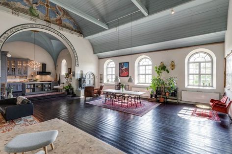 Chapel Conversion, What Is Interior Design, Church Conversions, Swedish House, Open Living Room, Unique Houses, Old Church, Beautiful Interiors, Historic Buildings