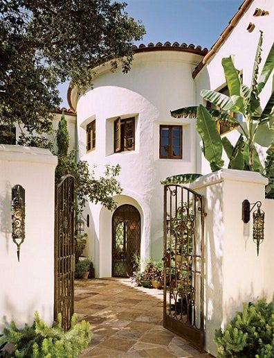 Boho Glam Home, Mediterranean Homes Exterior, Mediterranean Mansion, Hacienda Style Homes, Mediterranean Interior, Mexico House, Mediterranean Architecture, Mediterranean Style Homes, Mediterranean Home Decor