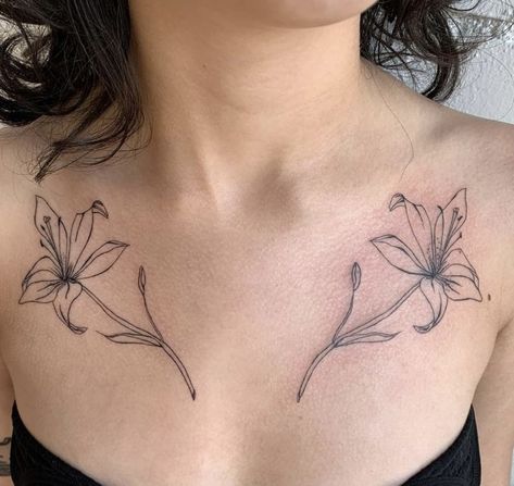 Women's Small Chest Tattoo, Should Collar Bone Tattoo, Collarbone And Shoulder Tattoos For Women, Chest Tattoo Female Aesthetic, Small Feminine Chest Tattoos, Moth Collar Bone Tattoo, Collarbone And Shoulder Tattoo, Collar Tattoo Female, Symmetrical Shoulder Tattoos For Women