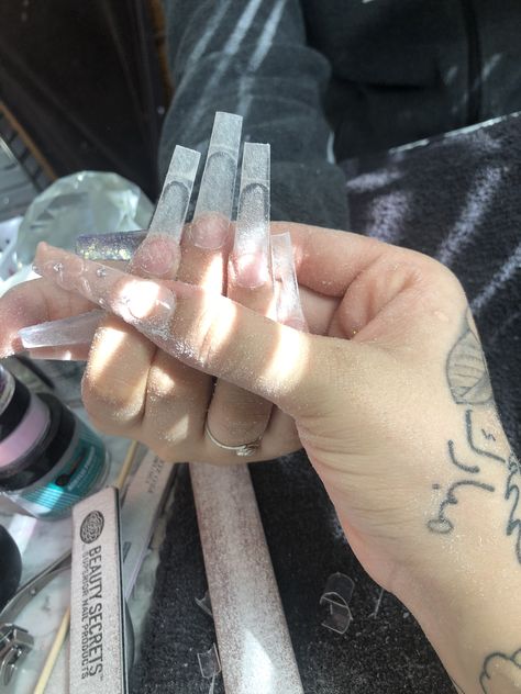 Professional Makeup Artist Kit, Beauty Job, Nail Tech School, Makeup Artist Kit, Tech Aesthetic, Home Nail Salon, Diy Acrylic Nails, Nail Room, Work Nails