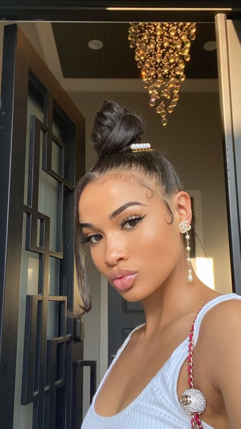 Blasian Woman, Cydney Christine, Natural Glowy Makeup, Fast Hairstyles, Beautiful Lips, About Fashion, Beautiful Eyes, Bun Hairstyles, Pretty Face