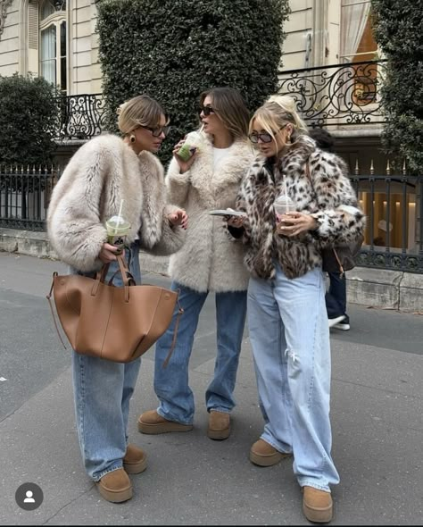 Fur Coat Outfits, Fur Coat Outfit, Ny Outfits, Cold Outfits, Moda Chic, Fashion Trends Winter, Winter Outfit Inspiration, Looks Street Style, Cute Winter Outfits