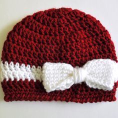 Free Pattern: Crochet Bow and Ribbon Baby Hat | Classy Crochet Classy Crochet, Baby Hat Free Pattern, Crochet Bow, Free Pattern Crochet, Crochet Baby Hat Patterns, Crocheted Hat, Baby Hat Patterns, Crochet Hat Free, Crochet Bows