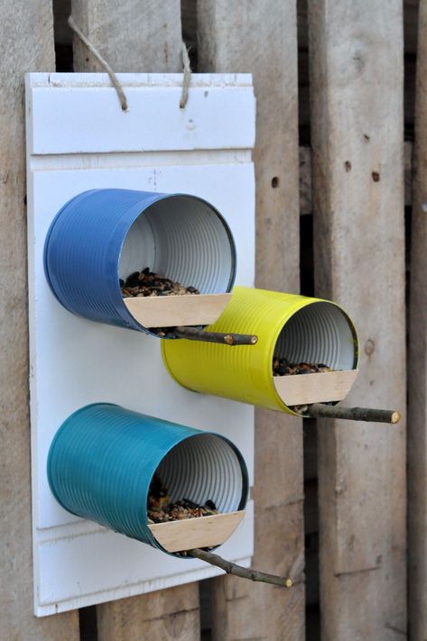 Bird House Diy, Bird Feeders Diy, Birds Feeder, Bird Feeder Craft, Bird Houses Ideas Diy, Homemade Bird Feeders, Bird House Feeder, Tin Can Crafts, Diy Bird Feeder