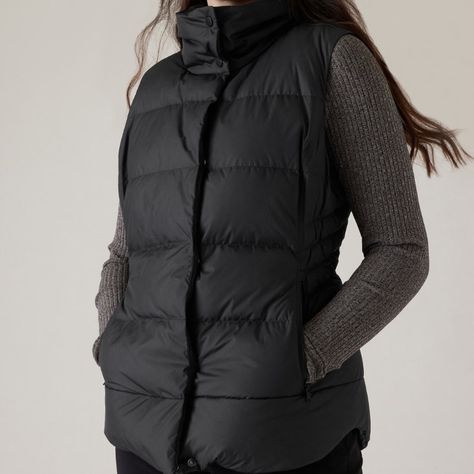 Brand New With Tags And Never Worn! Bold Black Athleta Downtown Zip Front Down Puffer Vest In Women's 3x - Lightweight And Cozy, Perfect For When The Temps Drop! For: Commuting, Work, And Travel Feel: Recycled Polyester Fabrication Is Sleek With A Soft Hand-Feel Fave: Secure Zip Pockets To Store Your Essentials - Front Zip Closure - Locker Loop For Easy Hanging - Relaxed Fit, Easily Skims Over Sweaters And Shirts - Shell: 100% Polyester - Lining: 100% Nylon - Fill: 75% Down/25% Feathers - Machine Wash - Armpit To Armpit: 28 Inches - Length: 32 Inches - Smoke Free/Pet Free Home - Fast Shipping Work And Travel, Bra Dress, Swim Accessories, Soft Hands, Bold Black, Puffer Vest, Soft Hand, High Collar, Girls Shopping