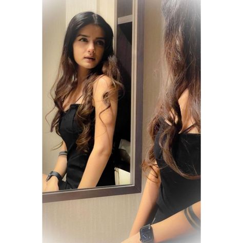 Neha Jethwani Cute Pics, Neha Jethwani, Modeling Photoshoot, Photoshoot Fashion, Girl Dpz, Cute Selfies, Cute Selfies Poses, Photography Portrait, Girls Dpz