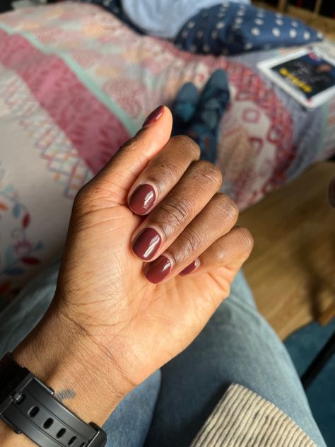 Brown Nails Dark Skin, Gel Nails Brown, Nails Dark Skin, Short Red Nails, Nails Dark, Wine Nails, Nails Brown, Short Gel Nails, Dark Nails